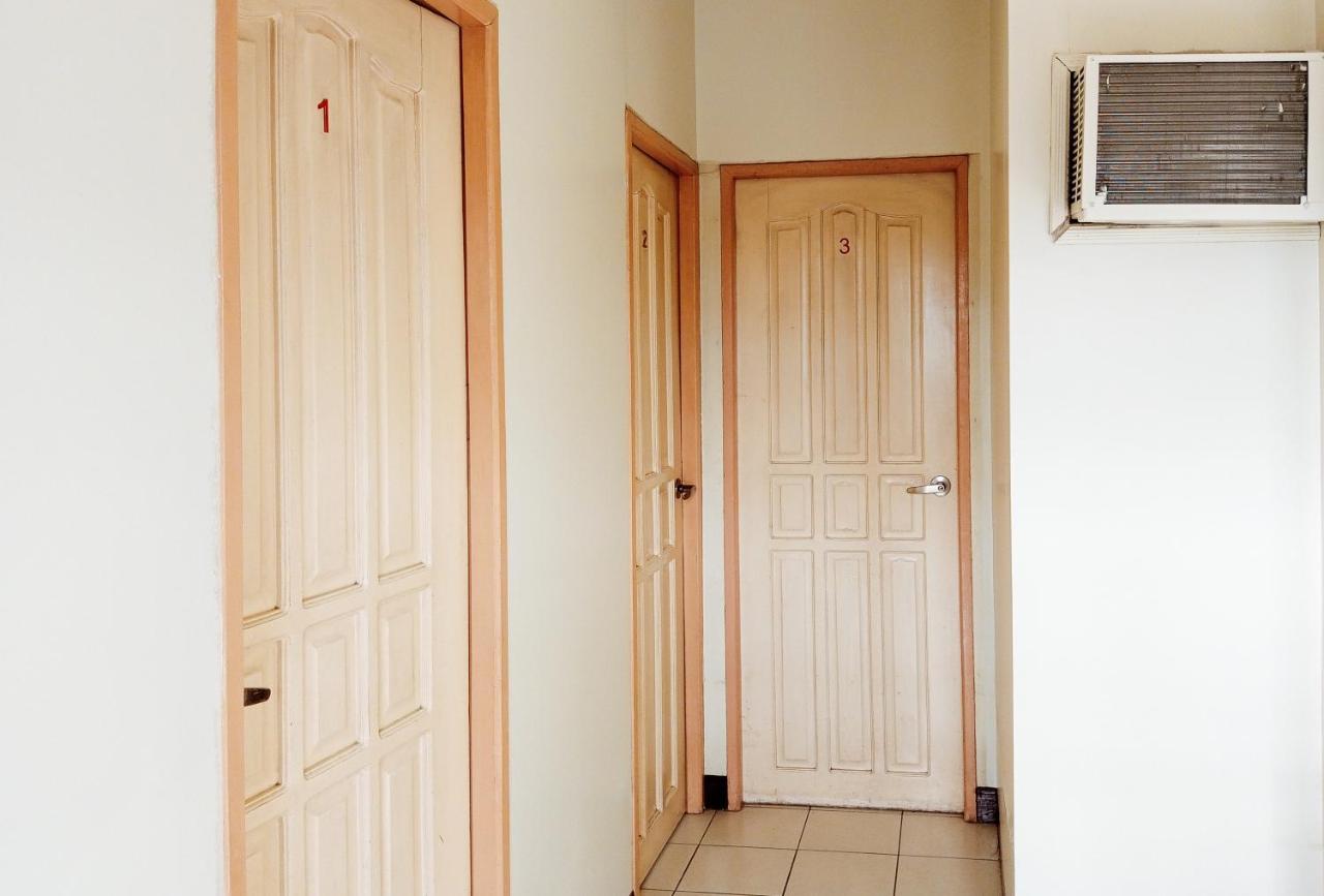 Hotel Reddoorz Near Davao Airport Esterno foto